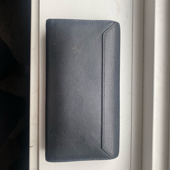 Louis Vuitton Wallet - Picture 2 of 4